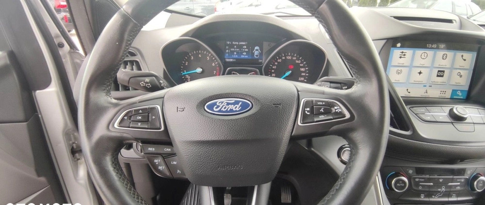 Ford Kuga cena 53900 przebieg: 194498, rok produkcji 2019 z Wyrzysk małe 631